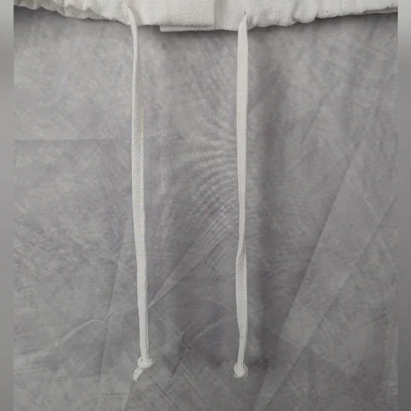 IKT Maggie Size Medium White 30% Linen Cropped Blouse With Drawstring Waist - Picture 5 of 12